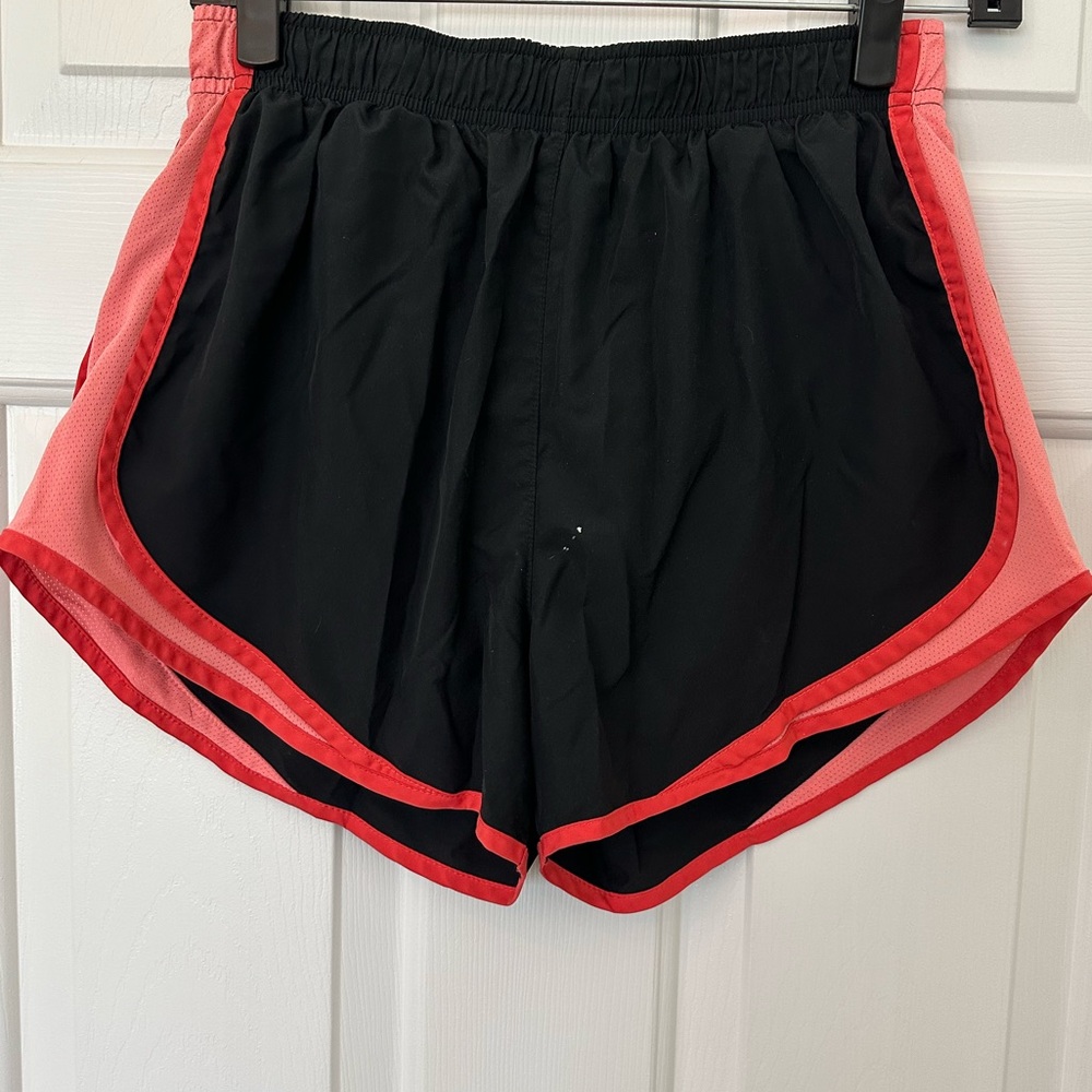 Women's Nike Shorts - Size Medium